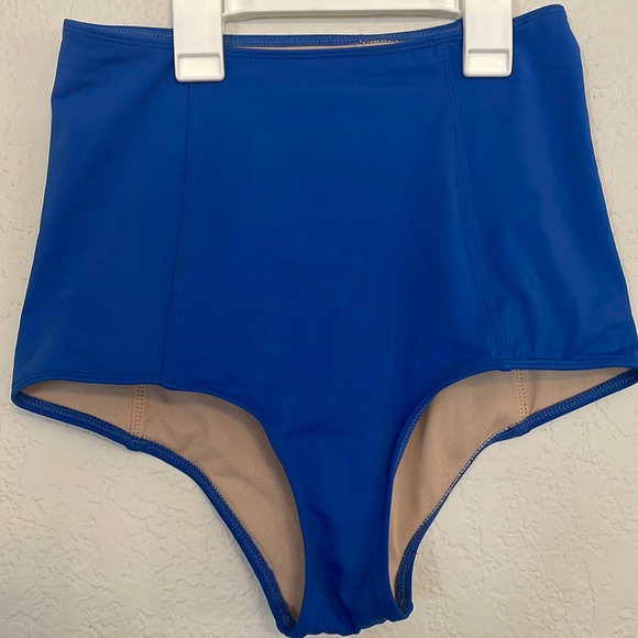 Kortni Jeane High-Waisted Swim‎ Bottoms - Picture 1 of 3